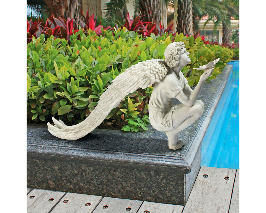 Toscano – Glory of the Garden Angel Statue