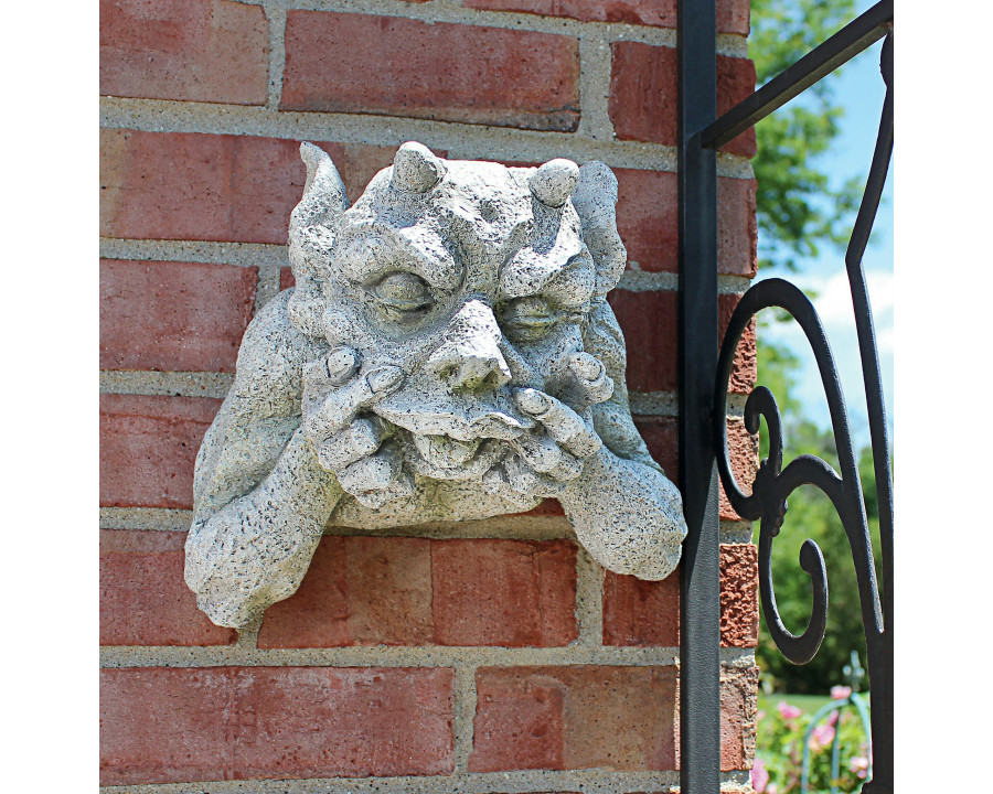 Toscano – Gnash the Grotesque Gargoyle Wall Sculpture